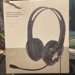 Ativa  💋💋💋 SOLD💋💋💋Black Wired Headset with Mic